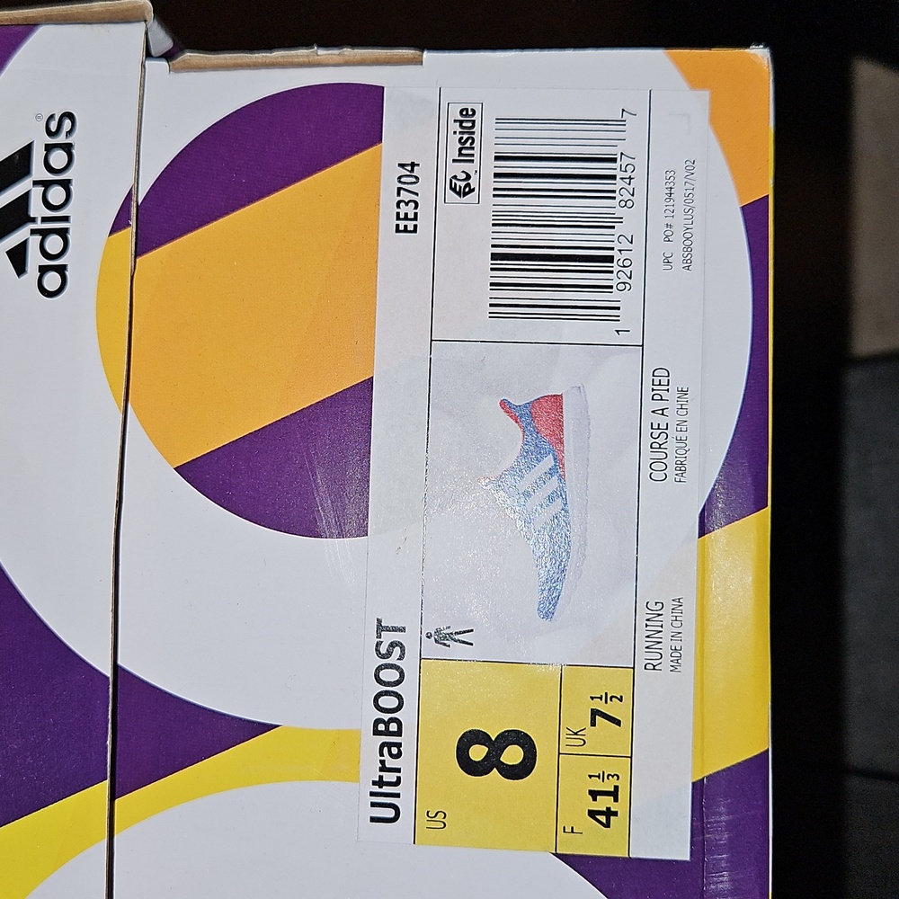 Adidas Ultraboost...Mens 8 - Picture 2 of 4